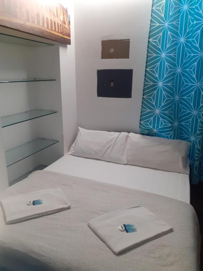 Happy Rome Hostel Εξωτερικό φωτογραφία